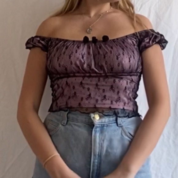Y2K off the shoulder top - Picture 7 of 7